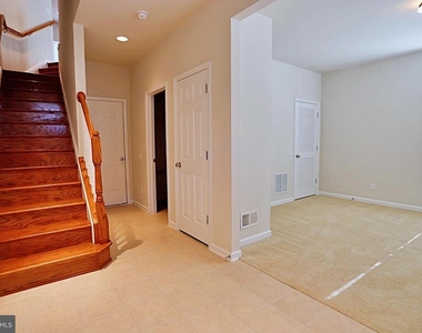 9612 Stockwell Lane - Photo Thumbnail 28