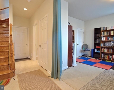 9612 Stockwell Lane - Photo Thumbnail 22