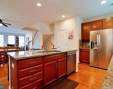 9612 Stockwell Lane - Photo Thumbnail 6