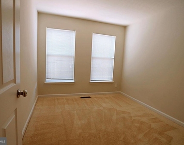 9612 Stockwell Lane - Photo Thumbnail 18