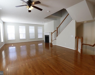 9612 Stockwell Lane - Photo Thumbnail 24