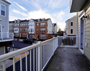 9612 Stockwell Lane - Photo Thumbnail 12