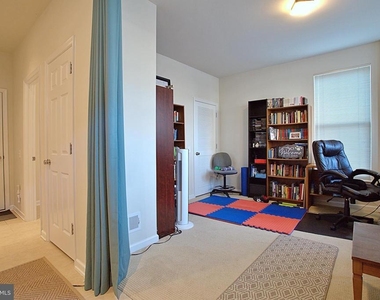 9612 Stockwell Lane - Photo Thumbnail 23