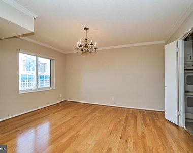8360 Greensboro Drive - Photo Thumbnail 7