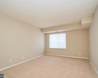 8360 Greensboro Drive - Photo Thumbnail 12