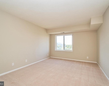 8360 Greensboro Drive - Photo Thumbnail 11