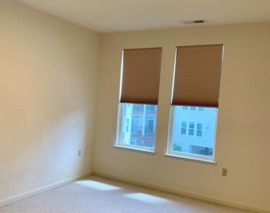 2655 Prosperity Avenue - Photo Thumbnail 17