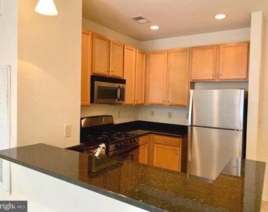 2655 Prosperity Avenue - Photo Thumbnail 5