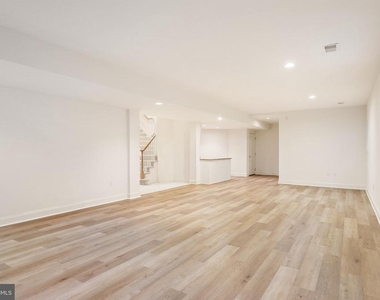 7440 Old Maple Square - Photo Thumbnail 31