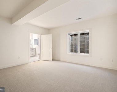 7440 Old Maple Square - Photo Thumbnail 32