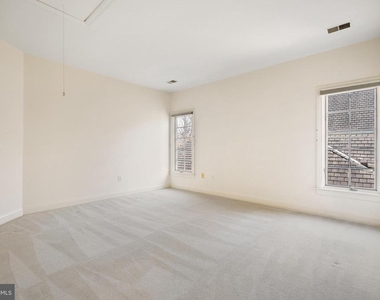 7440 Old Maple Square - Photo Thumbnail 36