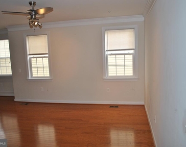 13652 Venturi Lane - Photo Thumbnail 2