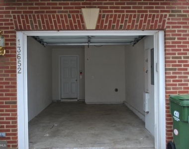 13652 Venturi Lane - Photo Thumbnail 11