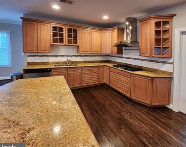 610 Meadow Lane Sw - Photo Thumbnail 8