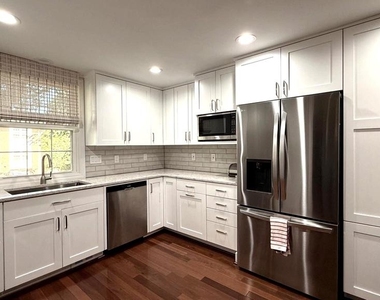2020 Hopewood Drive - Photo Thumbnail 2