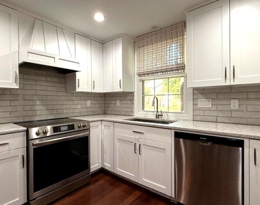 2020 Hopewood Drive - Photo Thumbnail 4
