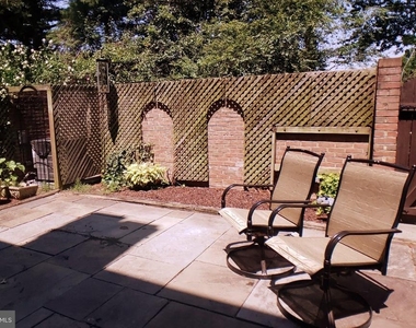 2020 Hopewood Drive - Photo Thumbnail 8