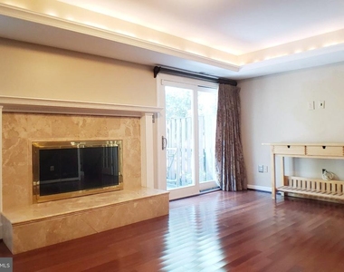 2020 Hopewood Drive - Photo Thumbnail 6