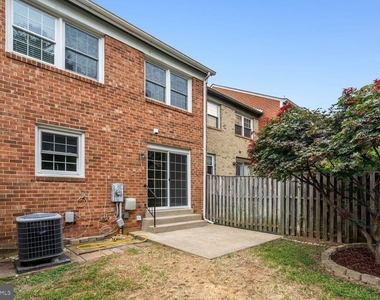 10205 Provincetown Court - Photo Thumbnail 23