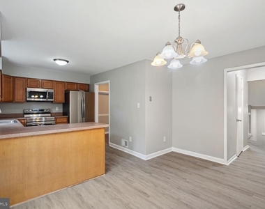 10205 Provincetown Court - Photo Thumbnail 6