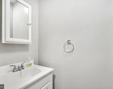 10205 Provincetown Court - Photo Thumbnail 9