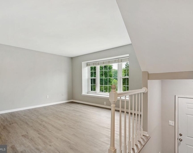 10205 Provincetown Court - Photo Thumbnail 4
