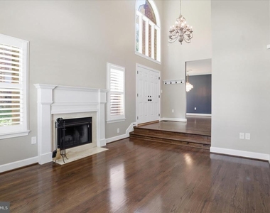 1456 Hampton Hill Circle - Photo Thumbnail 4