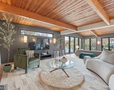 11216 S Shore Road - Photo Thumbnail 8