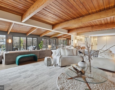 11216 S Shore Road - Photo Thumbnail 9