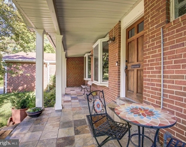 1633 Wrightson Drive - Photo Thumbnail 4