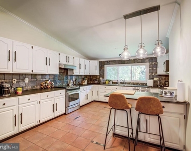 1633 Wrightson Drive - Photo Thumbnail 41