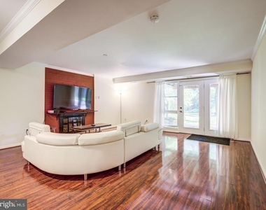 1633 Wrightson Drive - Photo Thumbnail 18
