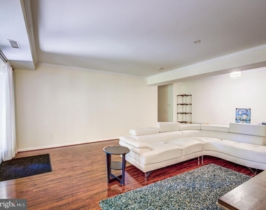 1633 Wrightson Drive - Photo Thumbnail 16
