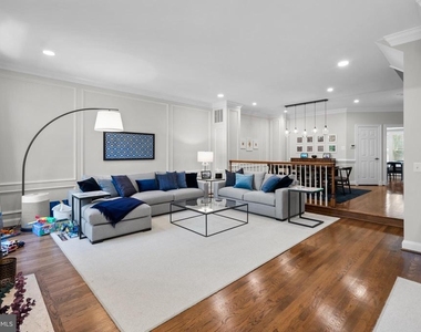 1532 Hampton Hill Circle - Photo Thumbnail 5