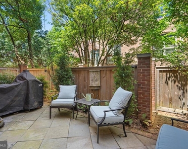 1532 Hampton Hill Circle - Photo Thumbnail 39