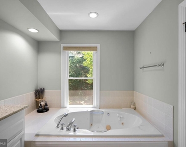 1532 Hampton Hill Circle - Photo Thumbnail 23