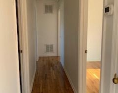 236 Somerset Drive - Photo Thumbnail 4