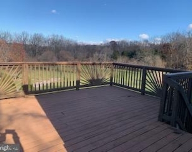 236 Somerset Drive - Photo Thumbnail 10