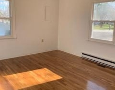 236 Somerset Drive - Photo Thumbnail 7