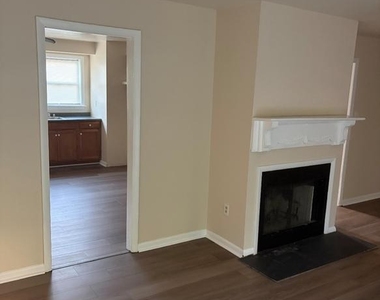 39 S Calhoun Street - Photo Thumbnail 5
