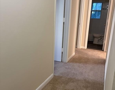 39 S Calhoun Street - Photo Thumbnail 9