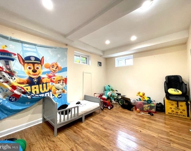 10315 Beaumont Street - Photo Thumbnail 16