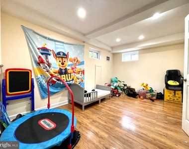 10315 Beaumont Street - Photo Thumbnail 15