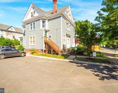 1122 Caroline Street - Photo Thumbnail 1