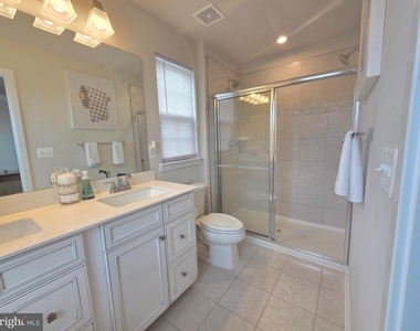 1001 Rampart Drive - Photo Thumbnail 15