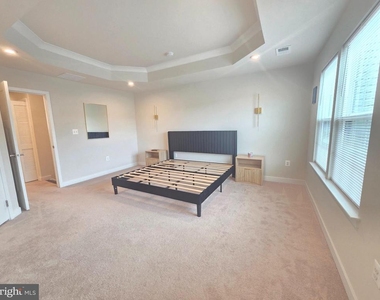 1001 Rampart Drive - Photo Thumbnail 13