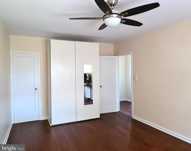 1622 Ripon Place - Photo Thumbnail 8