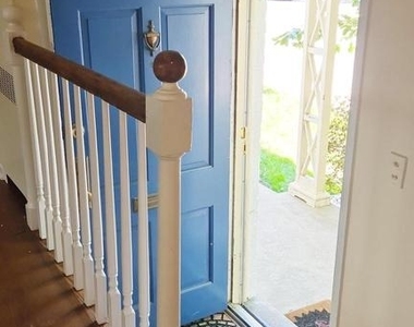 1622 Ripon Place - Photo Thumbnail 2