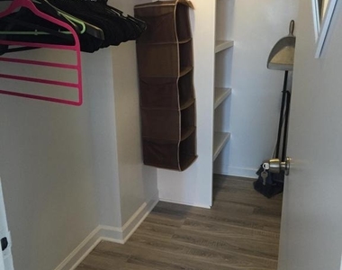 1011 Arlington Boulevard - Photo Thumbnail 9