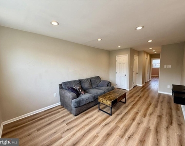 10838 Lockart Court - Photo Thumbnail 3